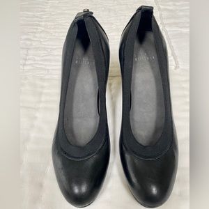 Stuart Weitzman black pumps